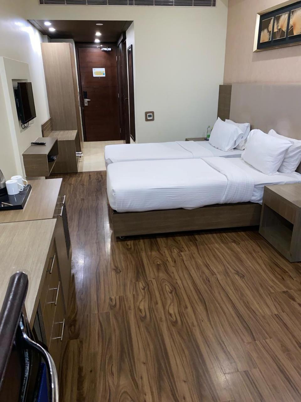 Golden Suites Gurgaon Inde Hotels Exterior foto