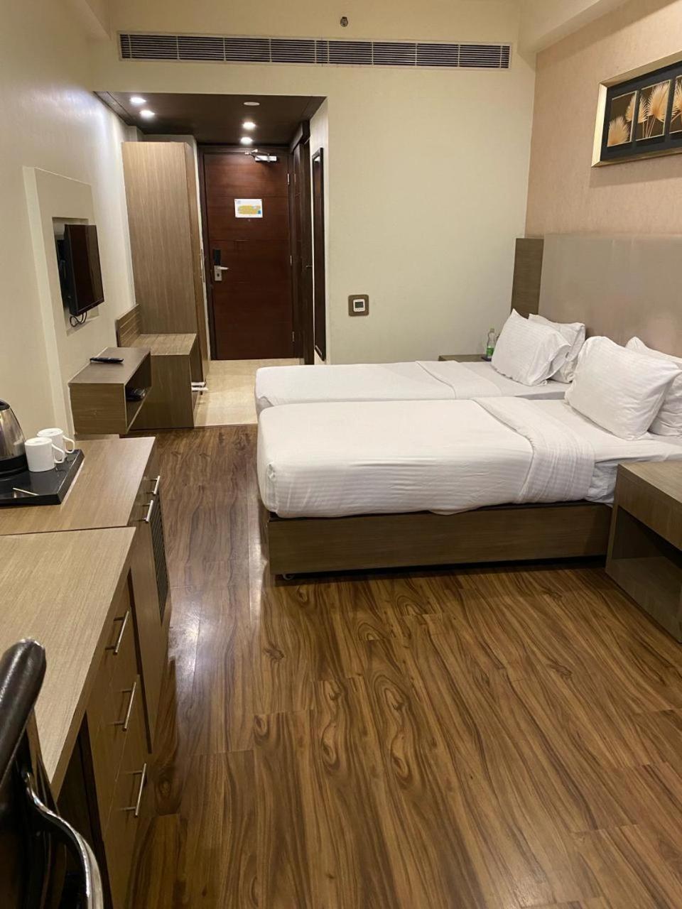 Golden Suites Gurgaon Inde Hotels Exterior foto