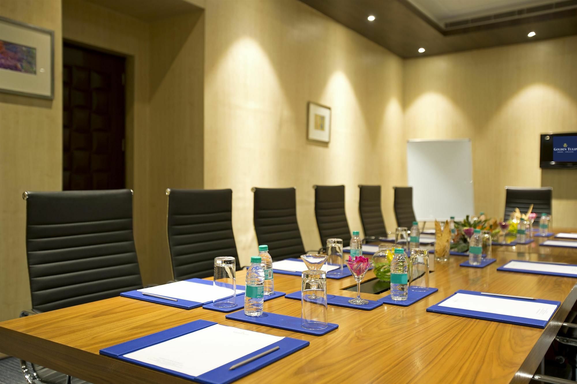 Golden Suites Gurgaon Inde Hotels Exterior foto