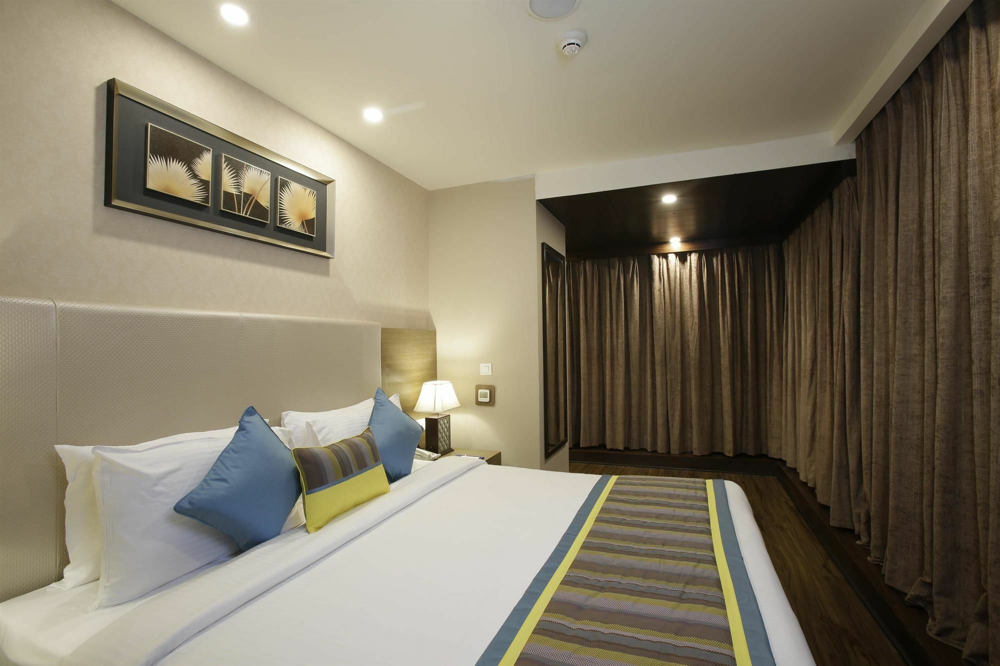 Golden Suites Gurgaon Inde Hotels Exterior foto